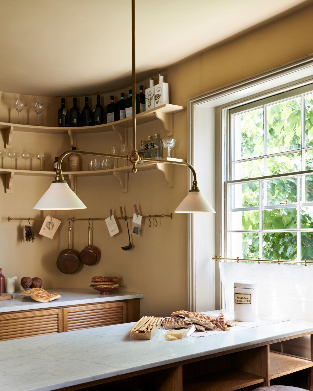 devol pendant light