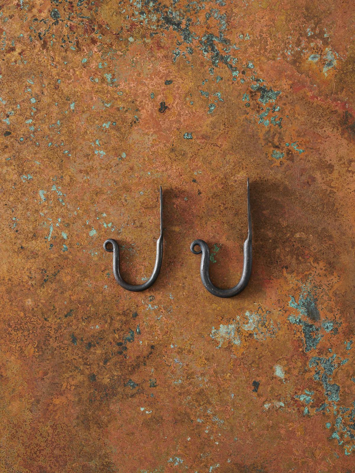 iron hooks uk