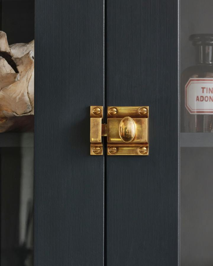 The deVOL Classic Cupboard Catch