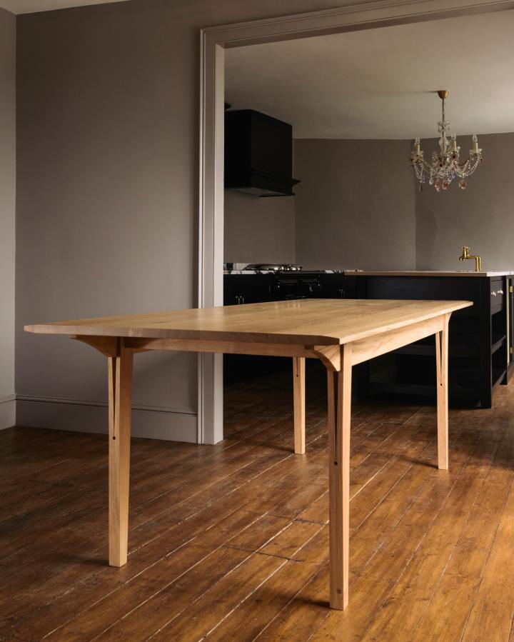 devol refectory table